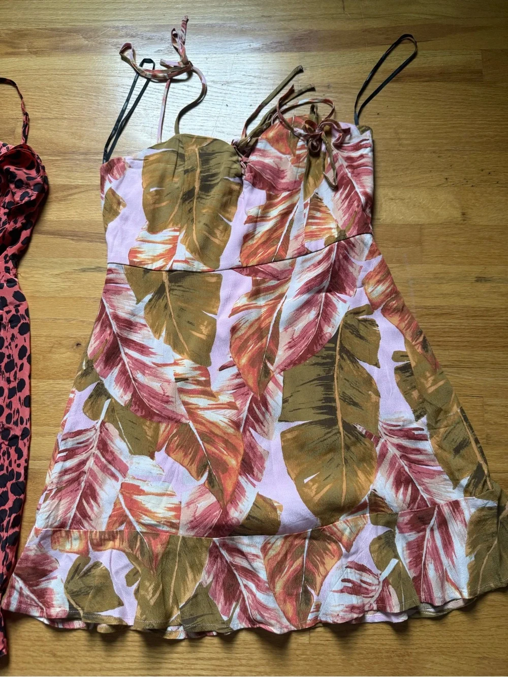 2 mini Dresses size small